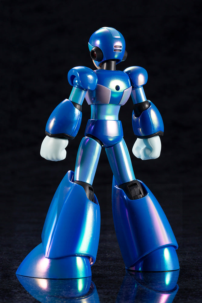 Mega Man X Plastic Model Kit (Premium Charge Shot Version)