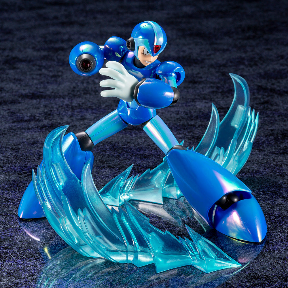 Mega Man X Plastic Model Kit (Premium Charge Shot Version)