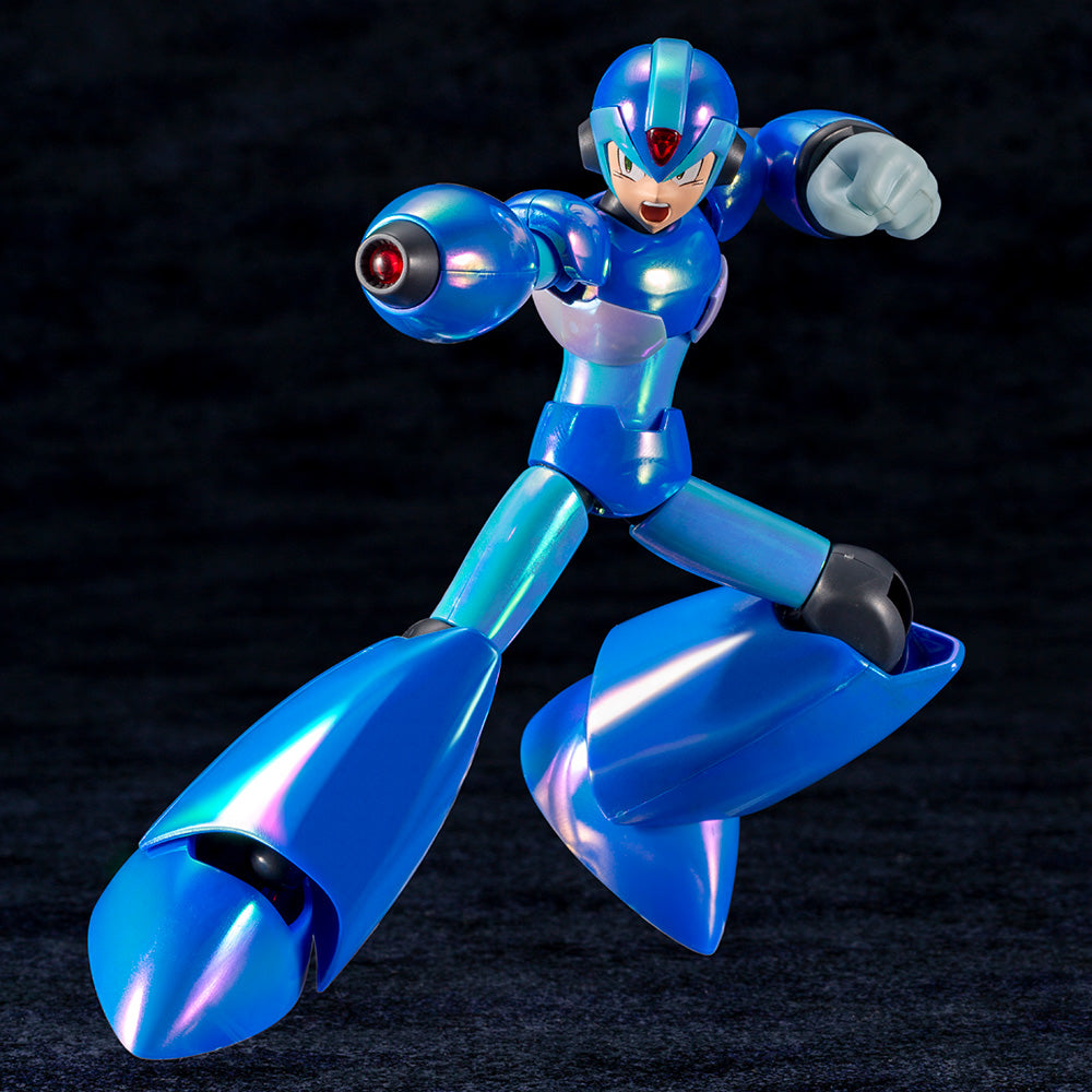 Mega Man X Plastic Model Kit (Premium Charge Shot Version)