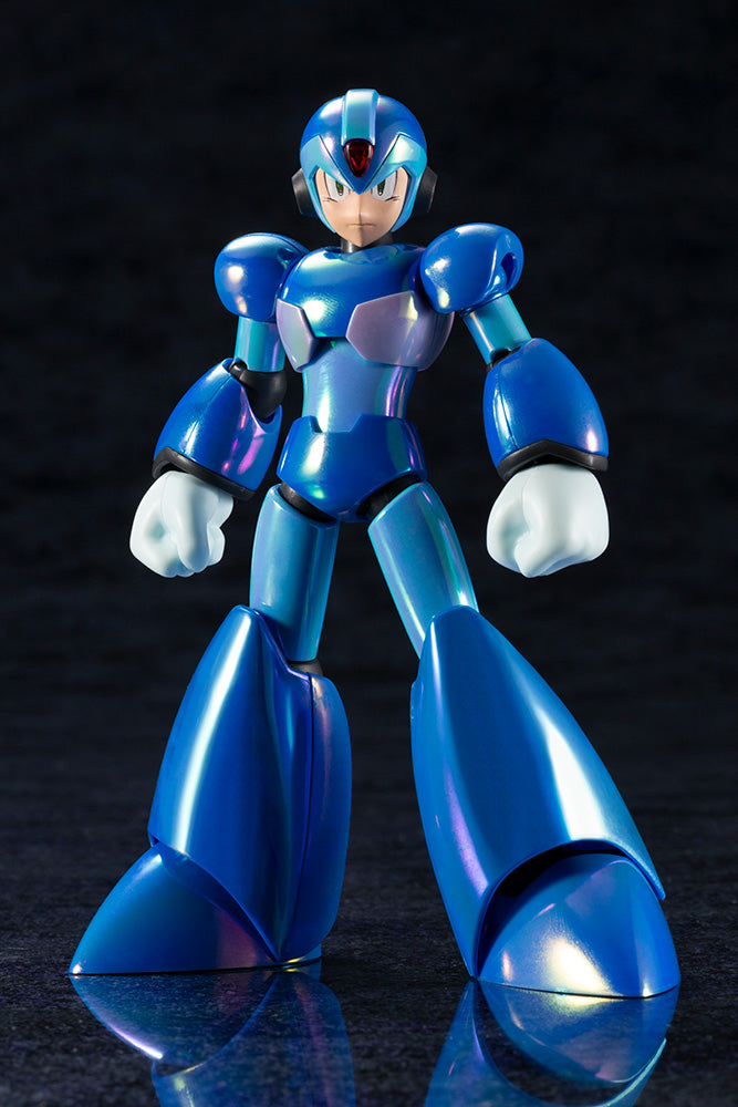 Mega Man X Plastic Model Kit (Premium Charge Shot Version)